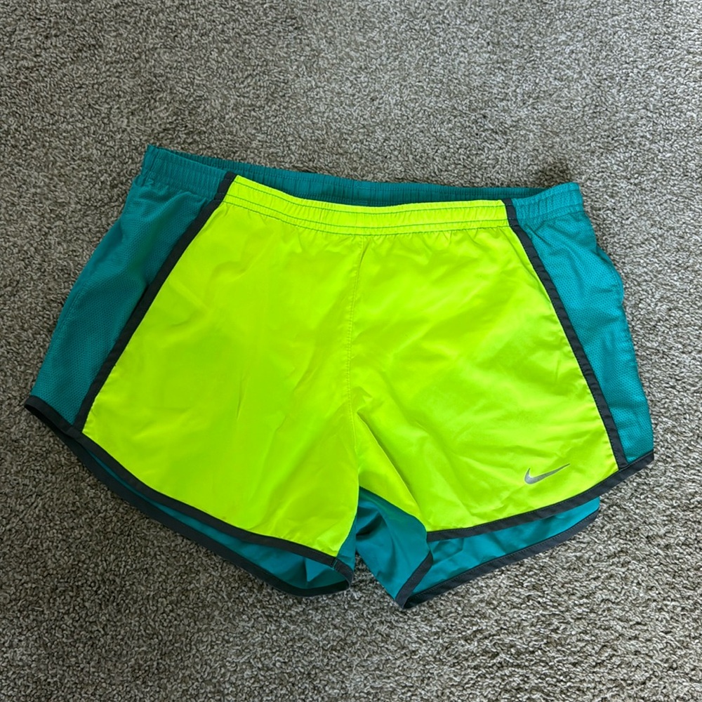 Nike Womens tempo running shorts
